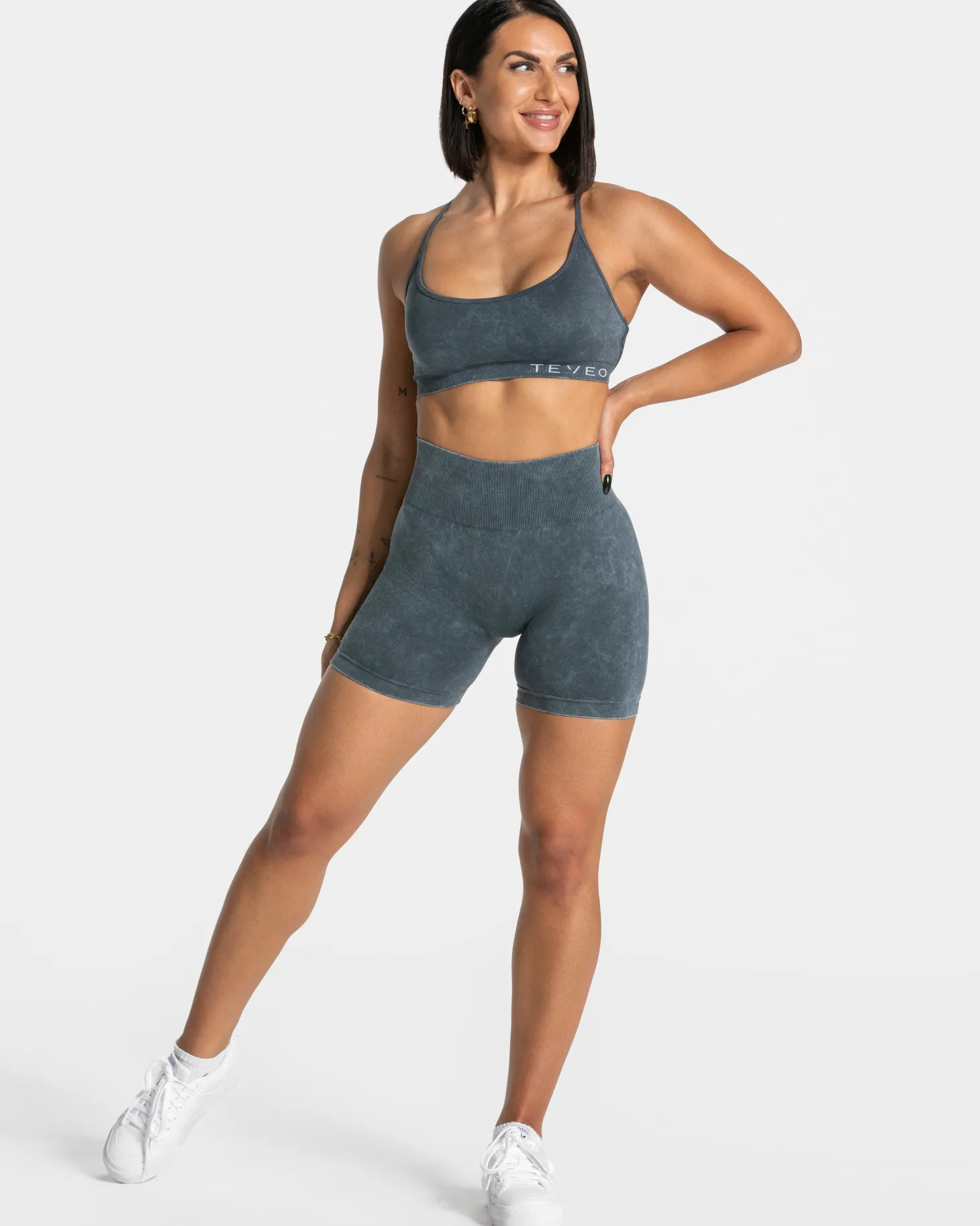 Shop Acid Covert Scrunch Short "" Damen Shorts