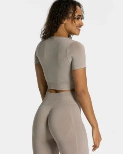 Cheap Focus Crop Top "" Damen T-shirts | Tops