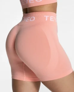 Clearance Signature Scrunch Short 