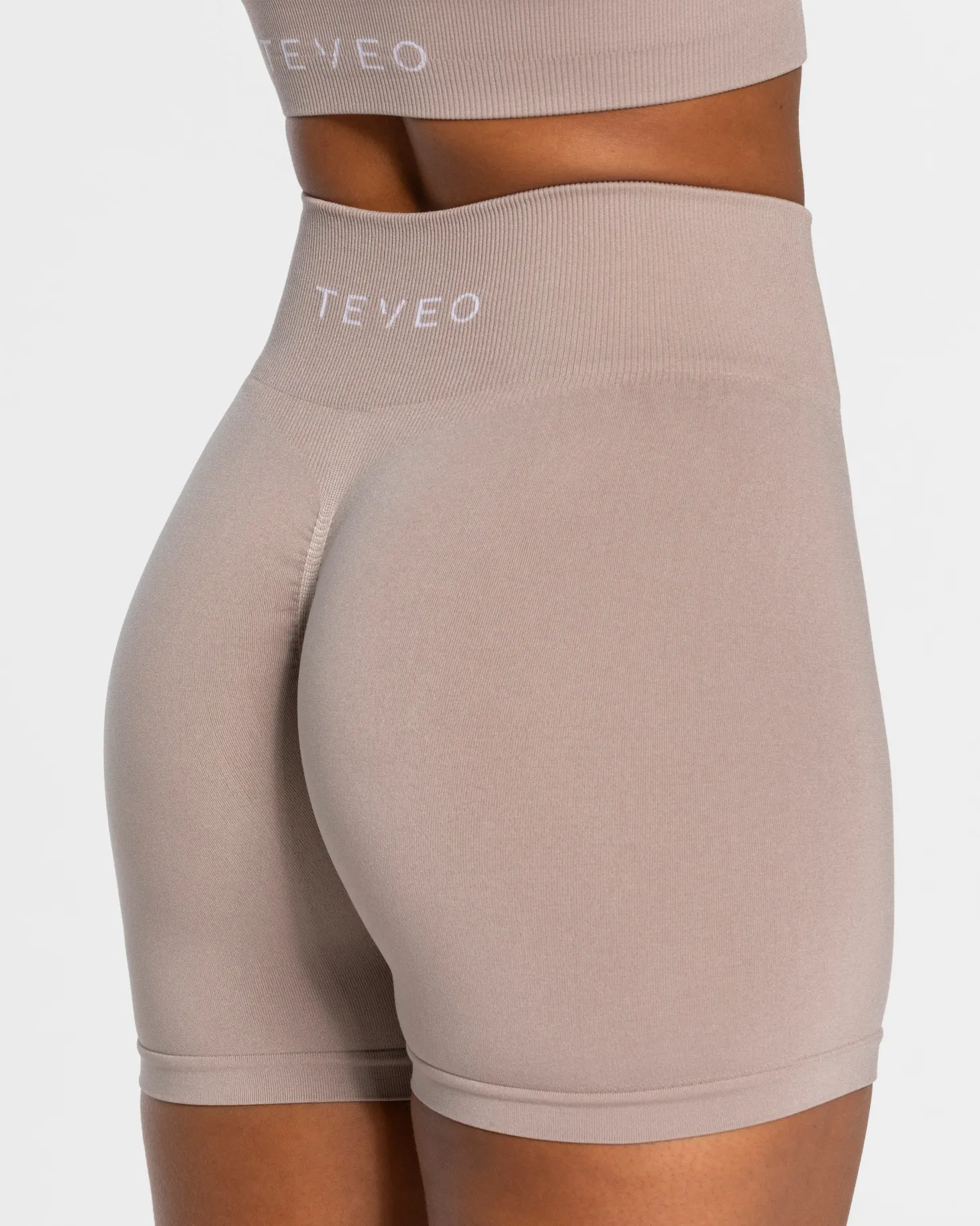 New Timeless Scrunch Short "" Damen Shorts